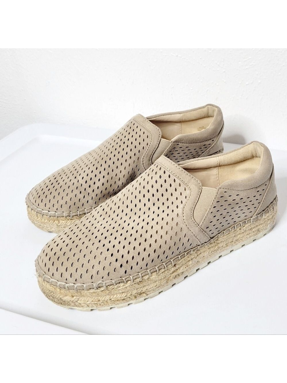 Marc Fisher Mania Laser Cut Slip On Espadrille Sneaker Women's Size 7